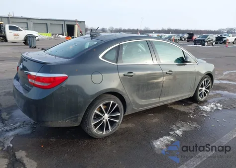 2017 Buick Verano Sport Touring z USA, uszkodzony, nr VIN 1G4PR5SK1H4105677